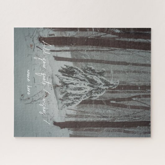 Door sneeuw bedekte bomen in het mistige winterbos legpuzzel (Horizontaal)