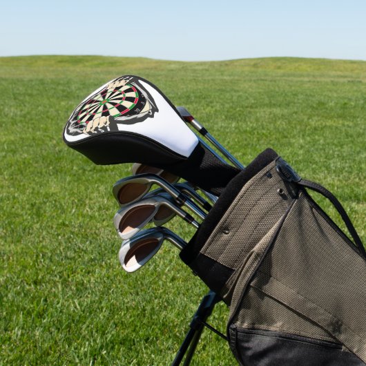 Doorbraak naar de Bullseye – Ultimate Dartboard Golfheadcover (Insitu)