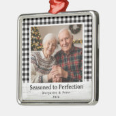 Doorgewinterd naar perfectie – Grootouders Foto Metalen Ornament (Links)