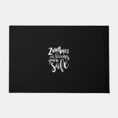 Doormat (61 x 91,4 cm) - Funny Zombies Halloween Deurmat (Voorkant)