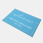 Doormat - Persoonlijk welkom in Sky Blue + White Deurmat (Schuin)