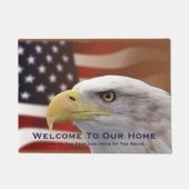 Doormat Welkom bij onze vlag aan de thuisadelaar Deurmat (Voorkant)