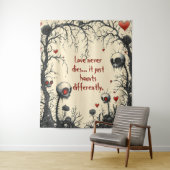 Doornen van het hart: een gotische liefde wandkleed (In situ)