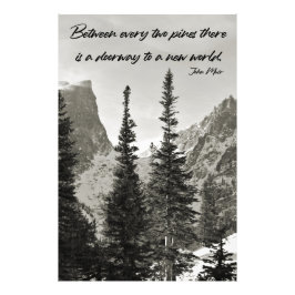 Doorweg naar een nieuwe wereld in de bergen foto afdruk