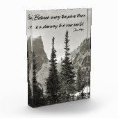 Doorweg naar een nieuwe wereld in de bergen fotoblokken (Links)