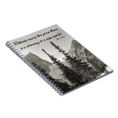 Doorweg naar een nieuwe wereld in de bergen notitieboek (Rechterzijde)