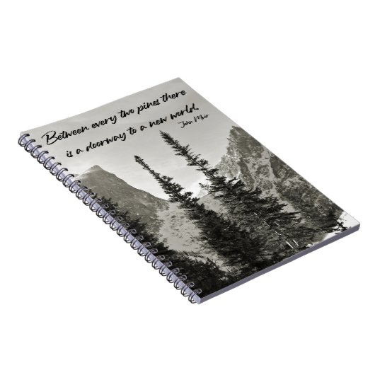 Doorweg naar een nieuwe wereld in de bergen notitieboek (Rechterzijde)