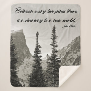 Doorweg naar een nieuwe wereld in de bergen sherpa deken