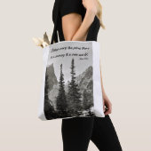 Doorweg naar een nieuwe wereld in de bergen tote bag (Dichtbij)