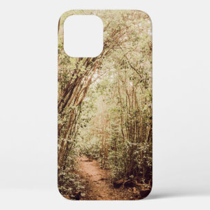 DOORWEGEN MET TALEN EN GROENE BOMEN Case-Mate iPhone CASE