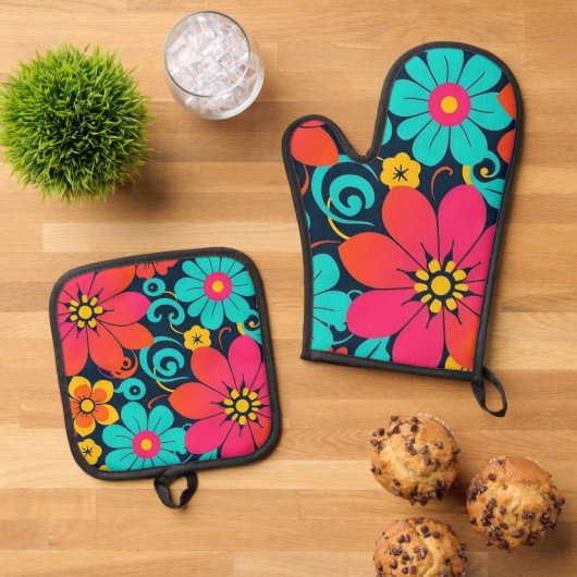 Dopamine Decor – Heldere Funky Flowers-Retro Ovenwant & Pannenlap Set (Top down)