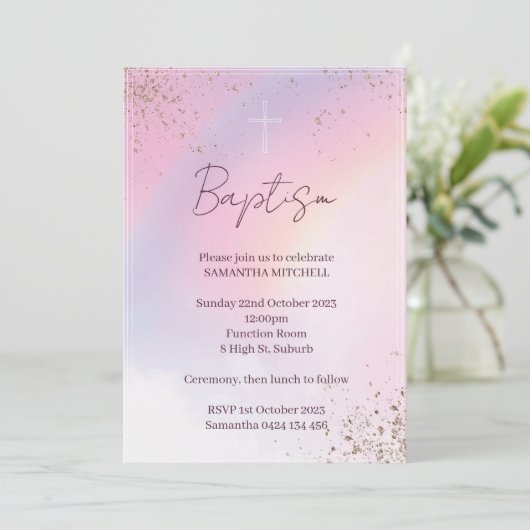 Dopen Uitnodiging voor baby meisje. Roze & goud (Staand voorkant)