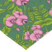 Doperwten en hommels, groen en roze korte tafelloper (Hoek)