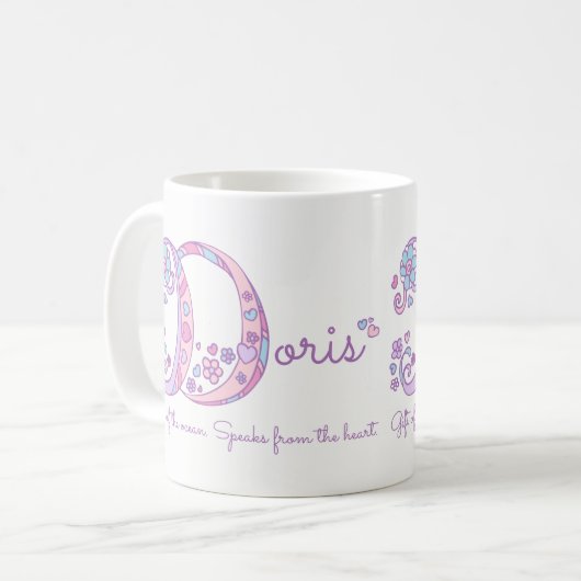 Doris name betekent hartbloem D monogram mok (Voorkant links)