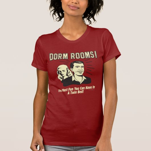 Dorm Room: Meest vun Twin Bed T-shirt (Voorkant)
