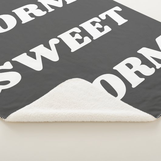 Dorm Sweet Dorm in Black en White Sherpa Deken (3/4)