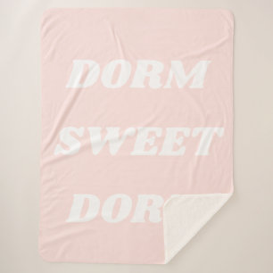 Dorm Sweet Dorm in Blush Sherpa Deken