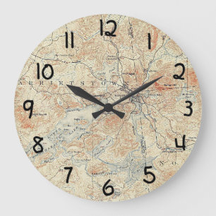 dorp en gebied van het meer van Saranac in Adirond Grote Klok