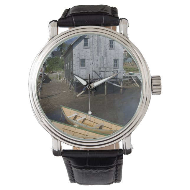 Dory bouwer,Lunenburg, Nova Scotia, Canada Horloge (Voorkant)