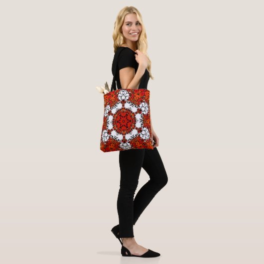 Dot Mandala Bloem Oranje wit en rood Tote Bag (Op model)