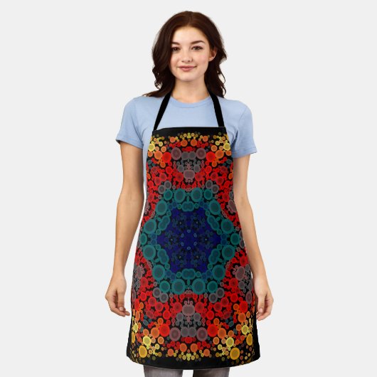 Dot Mandala Flower Yellow Blue en Red Schort (Gedragen)