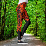 Dot Mandala Oranje en zwart Leggings<br><div class="desc">Deze groovy stipbloem werd geïnspireerd door verfstip mandalas. Verdrievoudig geometrische patronen voor de moderne hippie!</div>