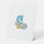 Dot, Sherpa Blue, Golden Sand Design Reclamebord Met Voetstuk (Voorkant)