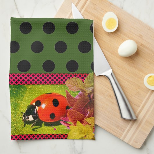 Dotted LadyBug Theedoek (Quarter Fold)