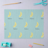 Douanenaam geschilderd banaan op blauw tissuepapier (Craft)