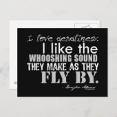 Douglas Adams Deadlines Quote Briefkaart (Voorkant / Achterkant)