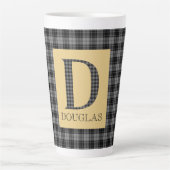 Douglas Tartan Monogram D Latte Mok (Voorkant)