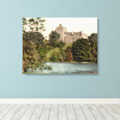 Doune Castle, Stirling, Schotland canvas print (Insitu (Houten vloer))