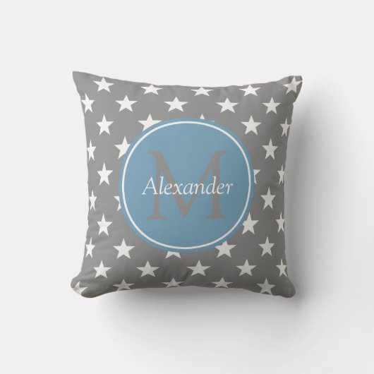 Dove Gray en Carolina Blue Stars Monogram Kussen (Voorkant)
