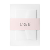 Dove Grey Monogram Initiaal op Blush Roze Uitnodigingen Wikkel (Voorkant Voorbeeld)