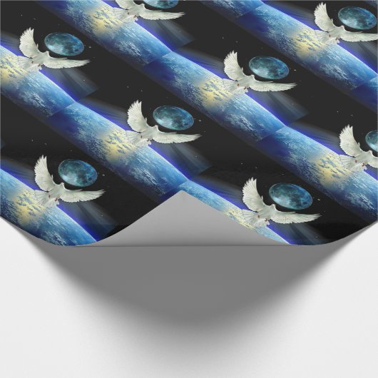 Dove of Peace over Planet Earth Cadeaupapier (Hoek)