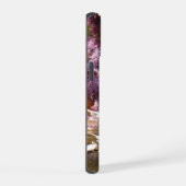 Doven en pacocks in een tuin iPhone 15 case (Rechterkant)