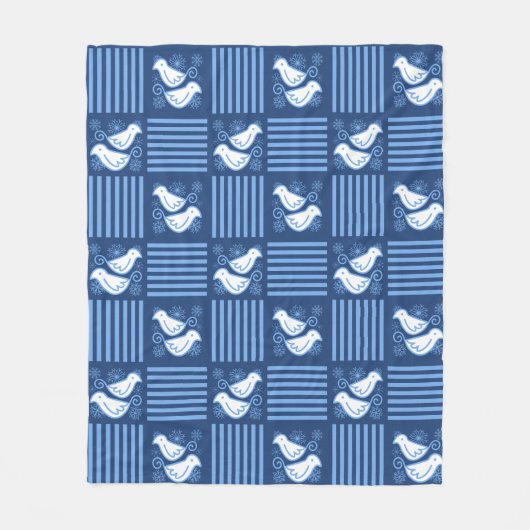 Doves and Snow Winter Blue Fleece Blanket (Voorkant)