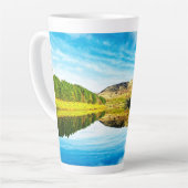 Dovestone Reservoir in de winter Latte Mok (Linkerhoek)