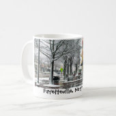 Downtown Fayetteville Koffiemok (Voorkant links)