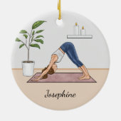 Downward Dog Pose Yoga Vrouw en aangepaste naam Keramisch Ornament (Achterkant)