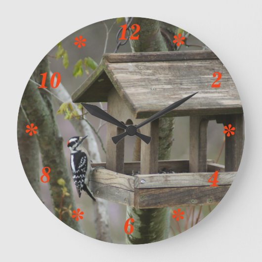 Downy Woodpecker Clock - kies grootte en vorm Grote Klok (Voorkant)