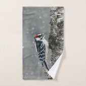 Downy Woodpecker in sneeuw - Originele foto Bad Handdoek (Handdoek)