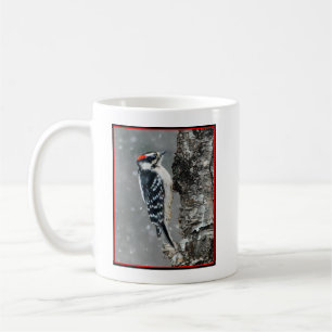 Downy Woodpecker in sneeuw - Originele foto Koffiemok