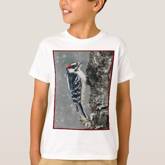 Downy Woodpecker in sneeuw - Originele foto T-shirt (Voorkant)