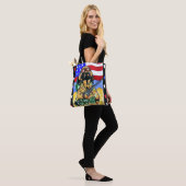 Doxie Soldaat Tote Bag (Op model)