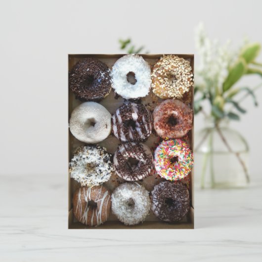 Dozijn donuts donuts party kaart (Staand voorkant)