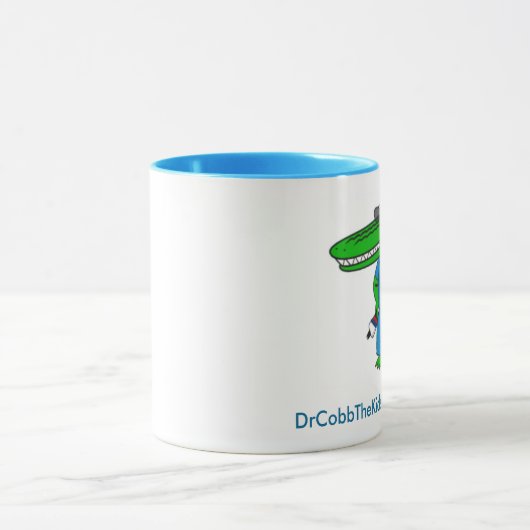 Dr Cobb Mok (Midden)