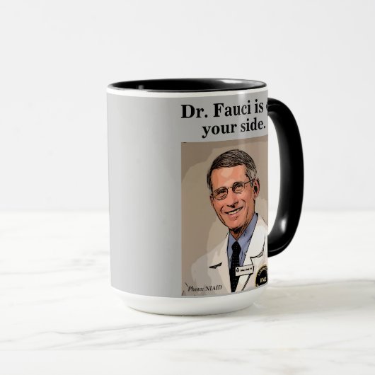 Dr. Fauci staat aan uw kant, grijs Mok (Voorkant rechts)
