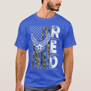 Draag rood op de militaire veteraan van vrijdag st t-shirt