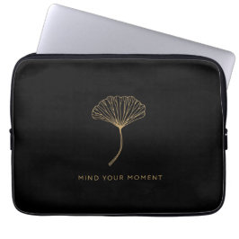 Draag sereniteit bij je overal mee. Deze elegante Laptop Sleeve